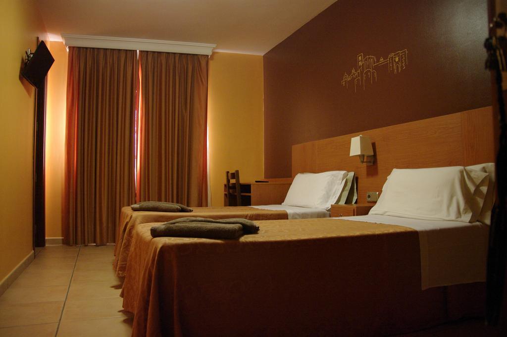 Hotel Solsona Centre Esterno foto